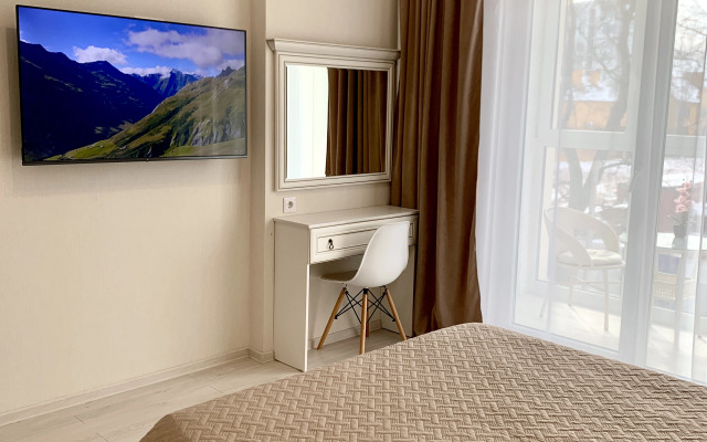 U Muzeya Yantarya Flat