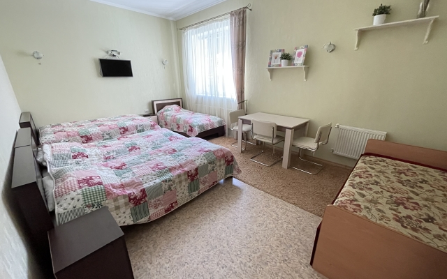 Zapovednyij Arhyiz Guest House