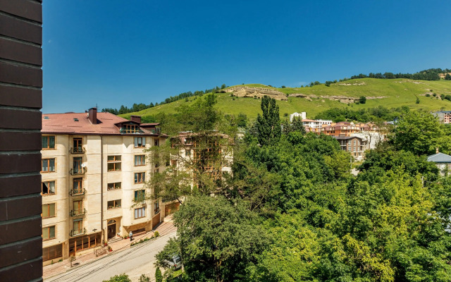 Апартаменты Гортензия Ирины Савельевой в парке с видом на горы
