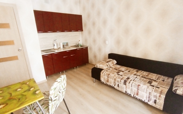 Evrodvuhkomnatnaya na Revolyucii, 52B Flat