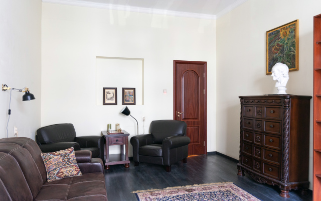 1912 na Respektabelnoy Petrogradke Apartment