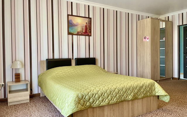 Отель Акварель