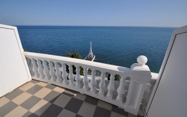 V Yalte Na Ulitse Drazhinskogo 23v Guest house