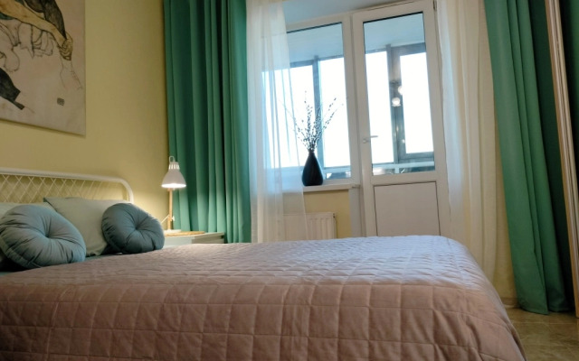 Semeynye S Balkonom Lesnaya Apartments