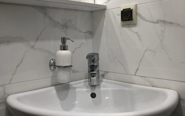 Studii V Tsentre Na Zakharova 3