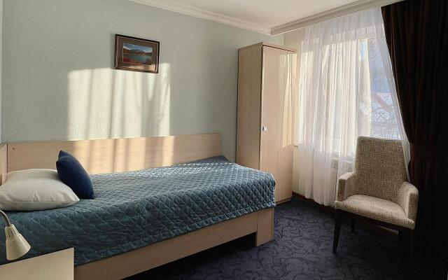 Hotel Gostinichno-Restorannyij Kompleks ZIHIYa