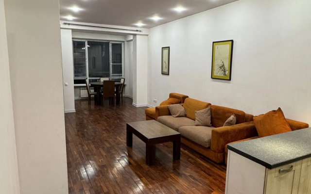 Апартаменты Rent Inn Yerevan Apartment on North Avenue — фото 2