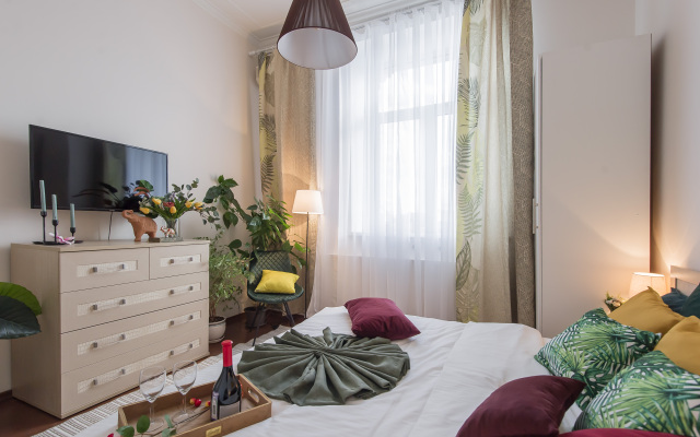 Квартира GM Apartments Стильная Трехкомнатная на Бульварном кольце