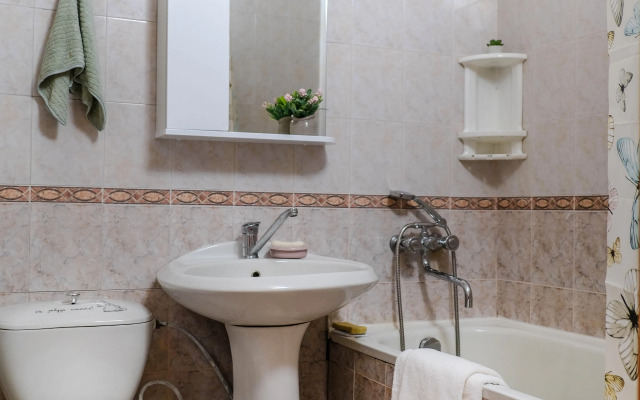 Sutkiru V Razvitom Zhilom Mikrorayone Flat