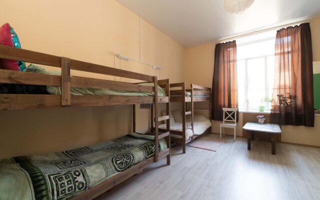 Хостел Longstay at Kamennoostrovskiy 26-28