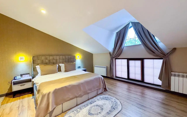 Gacha-Gooch Forest Hotel