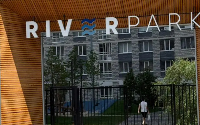 V River Parke Flat