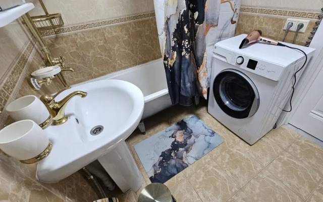 Квартира Двухкомнатная с дизайнерским ремонтом