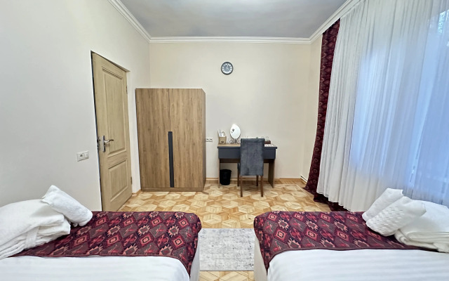 Guest house DEGHCENI