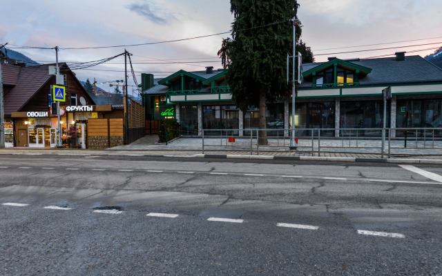 Апартаменты на Защитников Кавказа 114