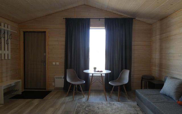 Частный Дом 4 с Двуспальной Кроватью