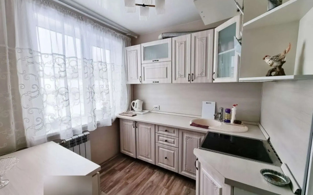 Na Ulitse Imeni Kosmonavta Popovicha 25 Apartments