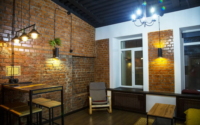 Dvukhetazhnaya Studiya - Loft Flat