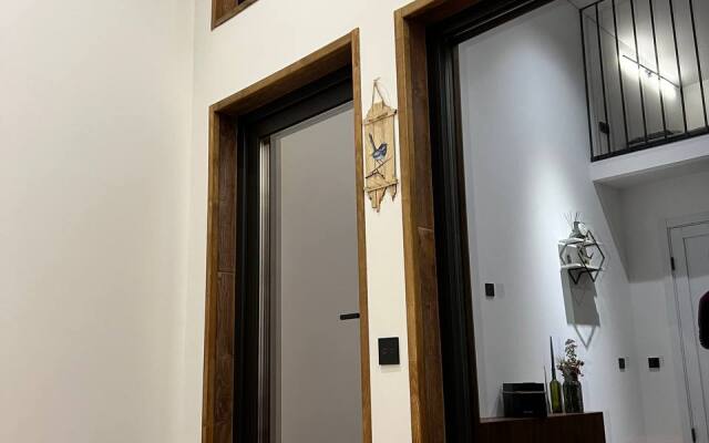 Частный Дом в Лесу