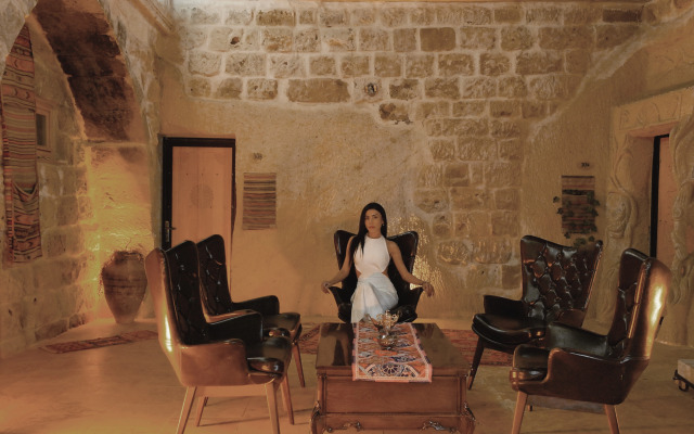 Memories Cave House Hotel