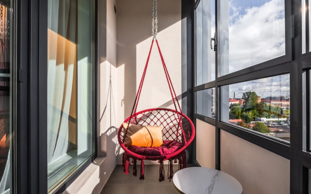 Квартира студия Птицы с роскошной панорамной лоджией