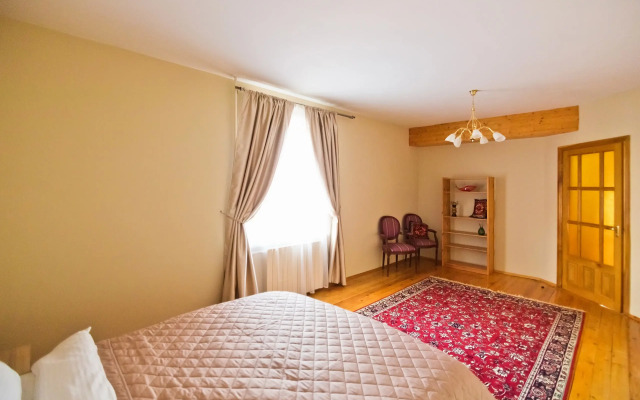 Bolshoy Kottedzh Dlya Vashikh Meropriyatiy Private House