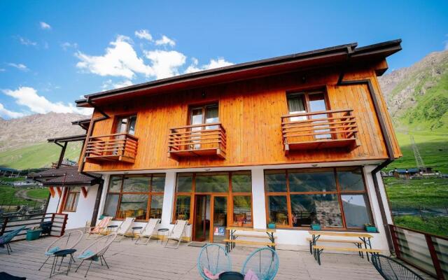 Alpenhaus Hotel Kazbegi