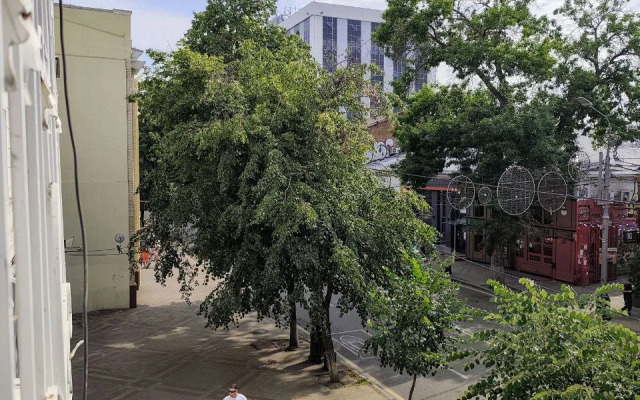 Квартира в центре Краснодара с бесплатной парковкой