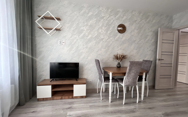 Uyutnaya Nedaleko Ot Tsentra Goroda Flat