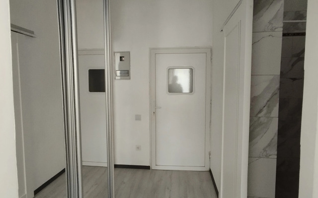 V Tsentre Yalty Flat