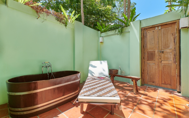 Temple Tree Hotel Resort