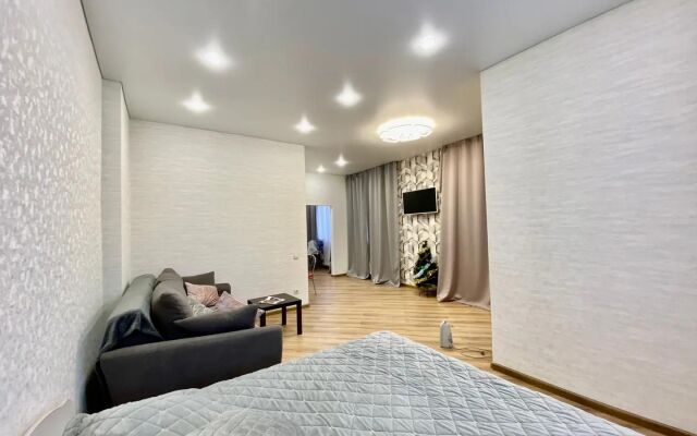 Svetlay ryadom akvaparkom Rivyera Flat