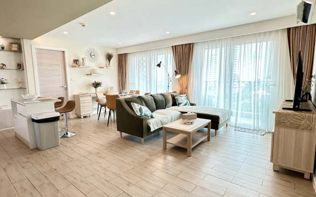 Seven Seas 2 Bedroom - Spacious Two Bedroom Apartment in Jomtien Area Apartments