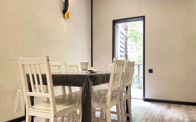 Коттедж Двухэтажный с Красивым Видом в Терсколе от Квартирукинг