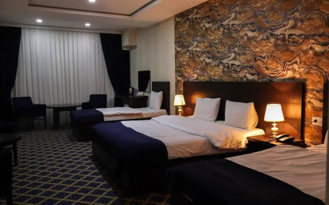Kristal Inn Hotel