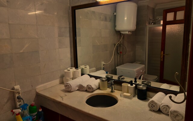 Serena Suites Flat