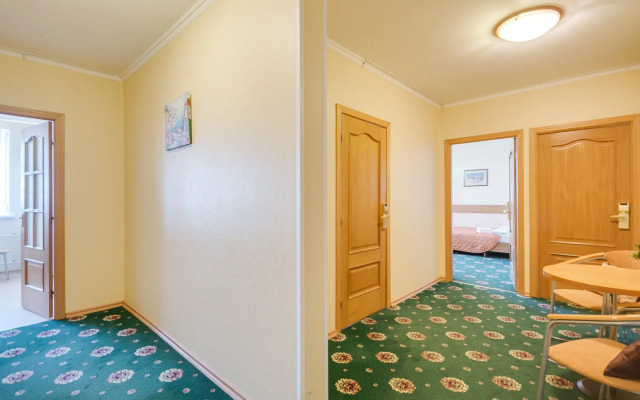 Апартаменты с 3 спальнями Oрехово (Дом у Парка)