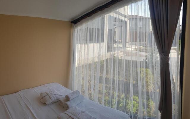 Chernyi Slon Hotel