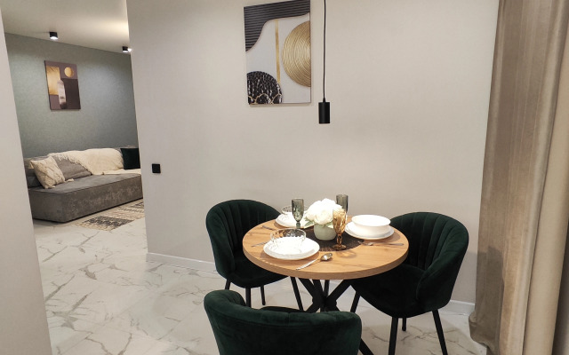 Квартира NATALI Aparts 73в.2