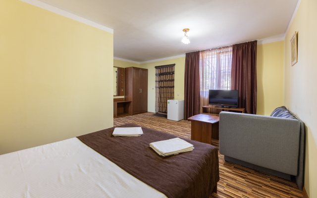 Viktoriya ONE Guest House