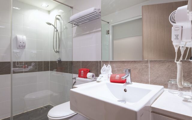 ZEN Premium Marlin Plaza Patong Hotel
