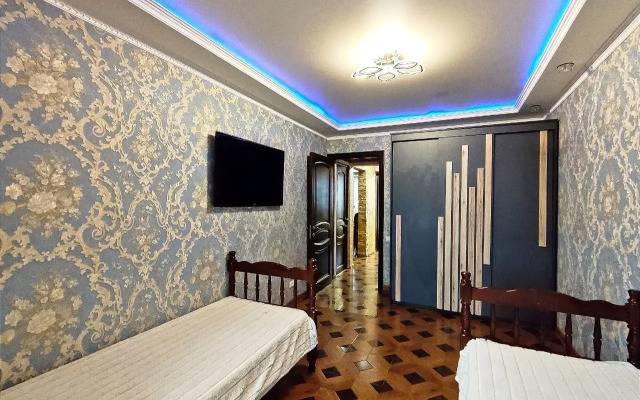 Trekhkomnatnaya Na Yessentukskoy Flat
