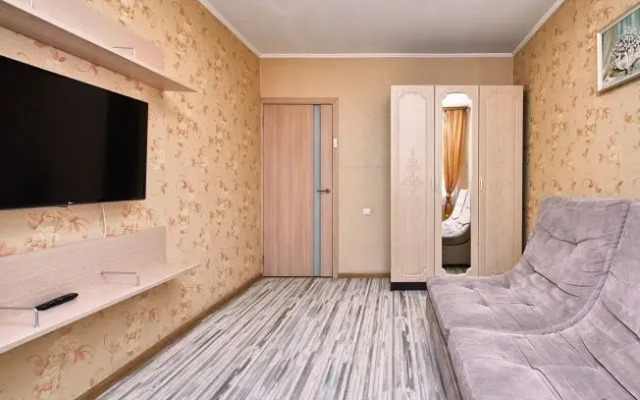 Апартаменты Двухкомнатные Ул. Учебная, 15 Лагерный сад клиника Савиных