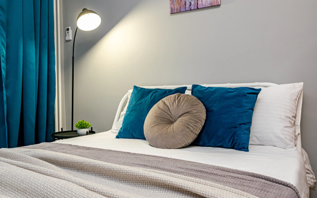 Uyutnaya Stilnaya Studiya U Tsirka Flat