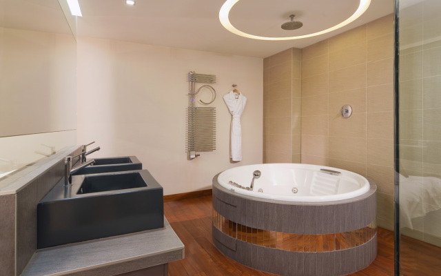 Mamaison All-Suites Spa Pokrovka Hotel