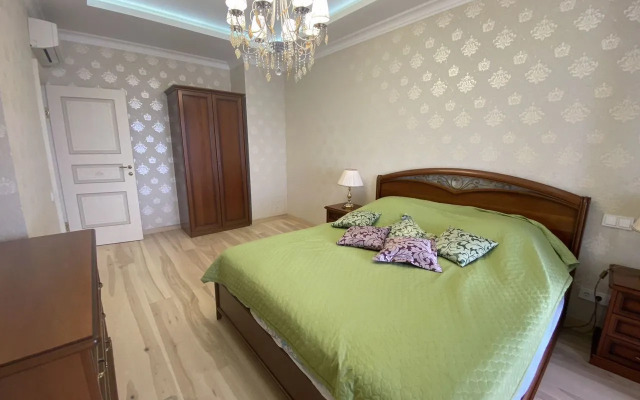 Квартира трехкомнатная в элитнoм ЖК Краcная плoщaдь