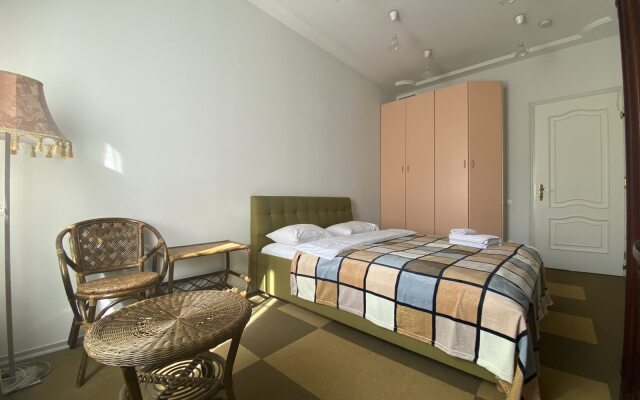 5-komnatnye HomeApart pr-t Nezavisimosti, 13 Apartments