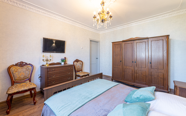 Vintazhnaya kvartira vozle metro Flat