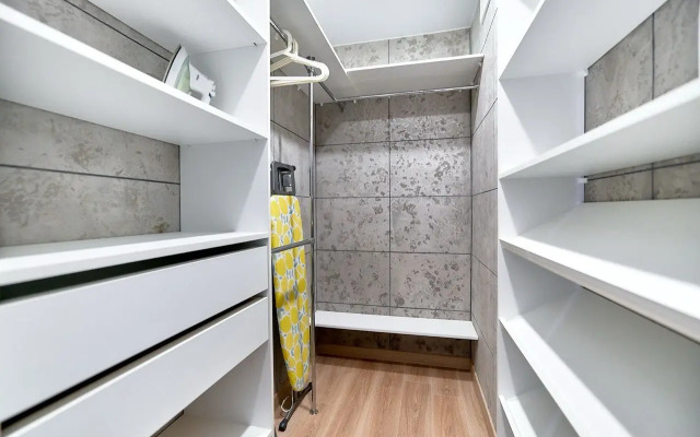 Dvukhkomnatnaya v Tsentre Goroda Flat