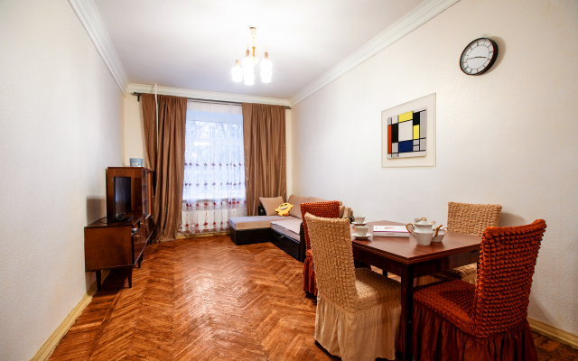 2 Rooms Apartments Smolenskaya-Sennaya Ploshad'